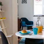 Guestready - Beautiful Flat Near S. Jorge Castle Апартаменты *