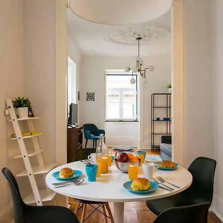 Apartment Joivy Splendid 2br Flat In Bairro Alto, Nearby Luis De Camoes Square *